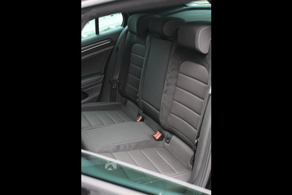 Volkswagen Golf 2.0 TSI 4Motion R *Pano*Dynaudio*Keyless*1e eigenaar* Volkswagen Golf 2.0 TSI 4Motion R *Pano*Dynaudio*Keyless*1e eigenaar*