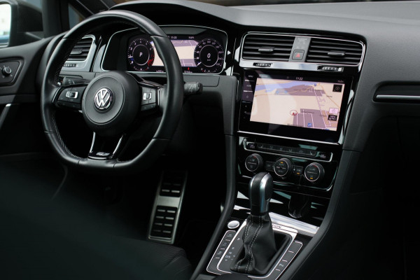 Volkswagen Golf 2.0 TSI 4Motion R *Pano*Dynaudio*Keyless*1e eigenaar* Volkswagen Golf 2.0 TSI 4Motion R *Pano*Dynaudio*Keyless*1e eigenaar*