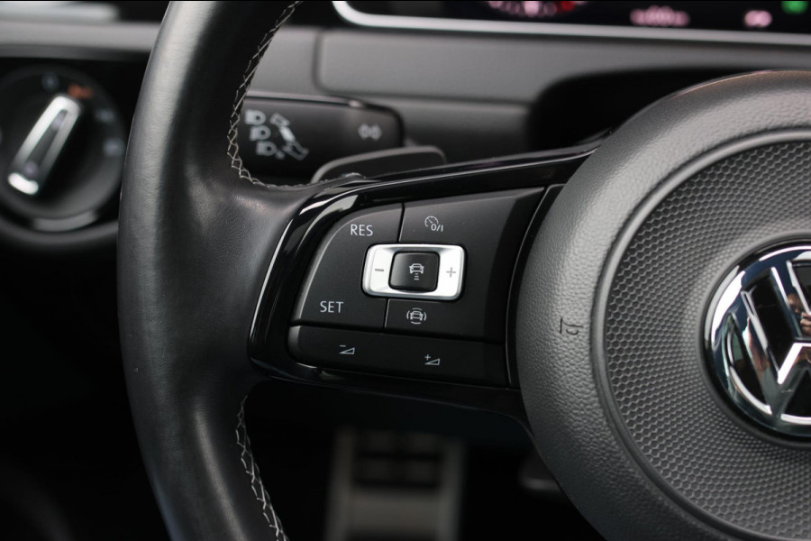 Volkswagen Golf 2.0 TSI 4Motion R *Pano*Dynaudio*Keyless*1e eigenaar* Volkswagen Golf 2.0 TSI 4Motion R *Pano*Dynaudio*Keyless*1e eigenaar*