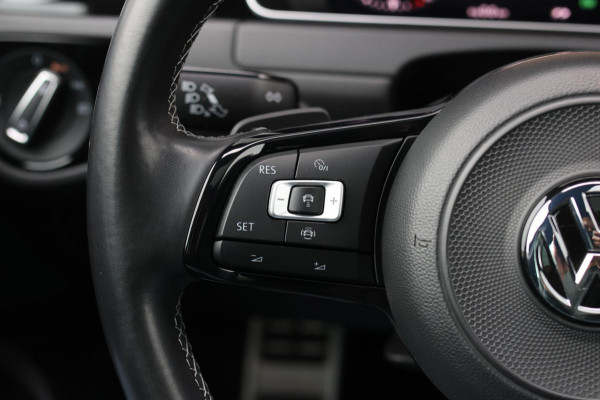 Volkswagen Golf 2.0 TSI 4Motion R *Pano*Dynaudio*Keyless*1e eigenaar* Volkswagen Golf 2.0 TSI 4Motion R *Pano*Dynaudio*Keyless*1e eigenaar*