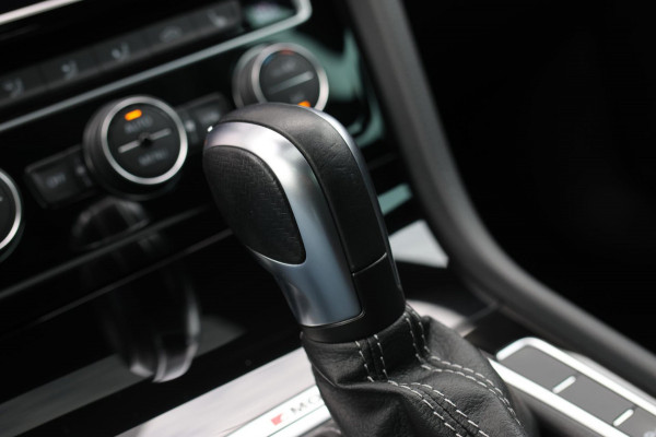 Volkswagen Golf 2.0 TSI 4Motion R *Pano*Dynaudio*Keyless*1e eigenaar* Volkswagen Golf 2.0 TSI 4Motion R *Pano*Dynaudio*Keyless*1e eigenaar*