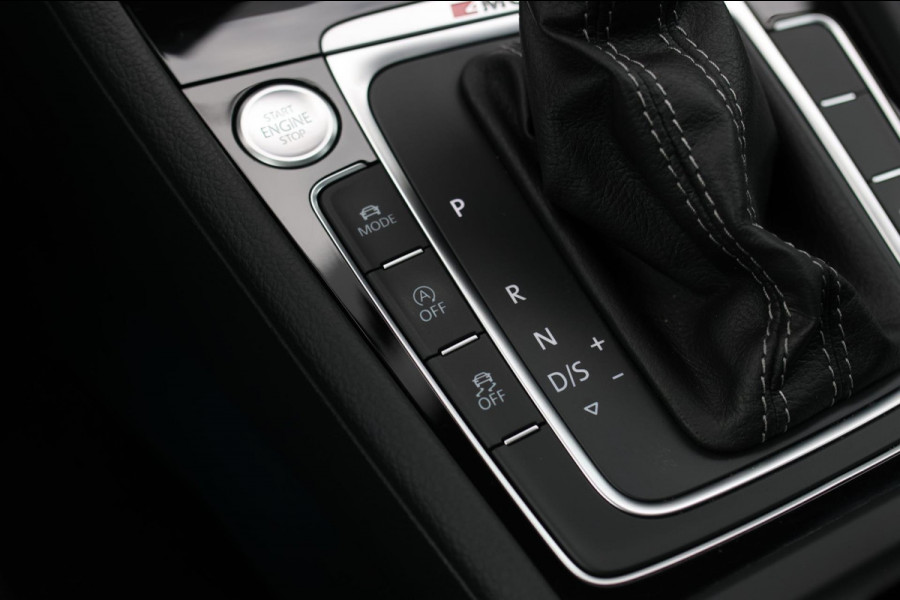 Volkswagen Golf 2.0 TSI 4Motion R *Pano*Dynaudio*Keyless*1e eigenaar* Volkswagen Golf 2.0 TSI 4Motion R *Pano*Dynaudio*Keyless*1e eigenaar*