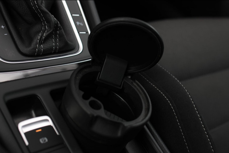 Volkswagen Golf 2.0 TSI 4Motion R *Pano*Dynaudio*Keyless*1e eigenaar* Volkswagen Golf 2.0 TSI 4Motion R *Pano*Dynaudio*Keyless*1e eigenaar*