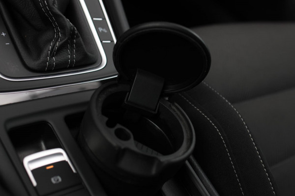 Volkswagen Golf 2.0 TSI 4Motion R *Pano*Dynaudio*Keyless*1e eigenaar* Volkswagen Golf 2.0 TSI 4Motion R *Pano*Dynaudio*Keyless*1e eigenaar*