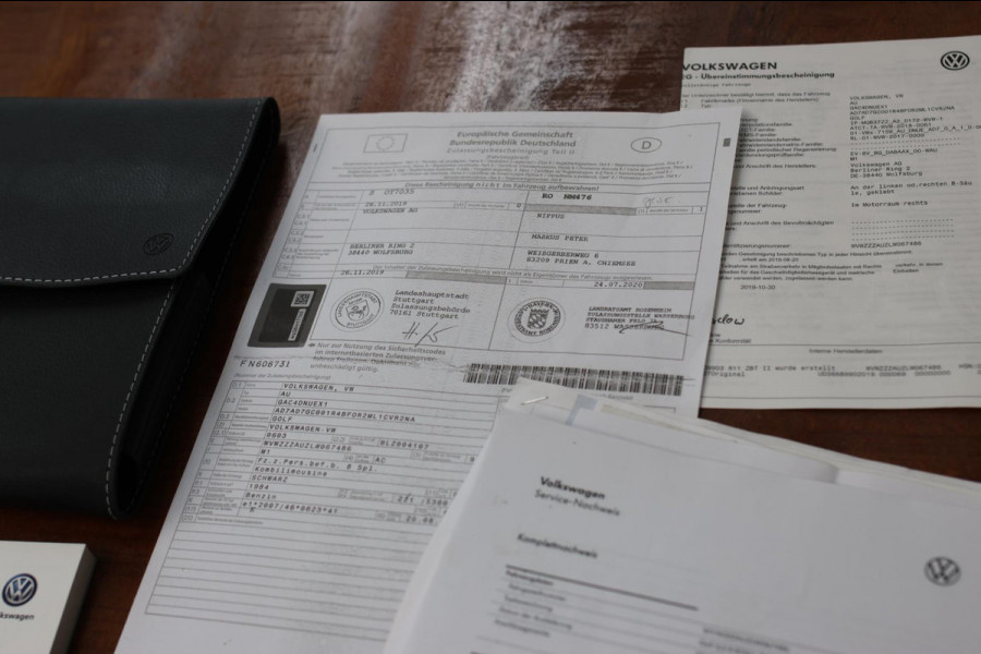 Volkswagen Golf 2.0 TSI 4Motion R *Pano*Dynaudio*Keyless*1e eigenaar* Volkswagen Golf 2.0 TSI 4Motion R *Pano*Dynaudio*Keyless*1e eigenaar*