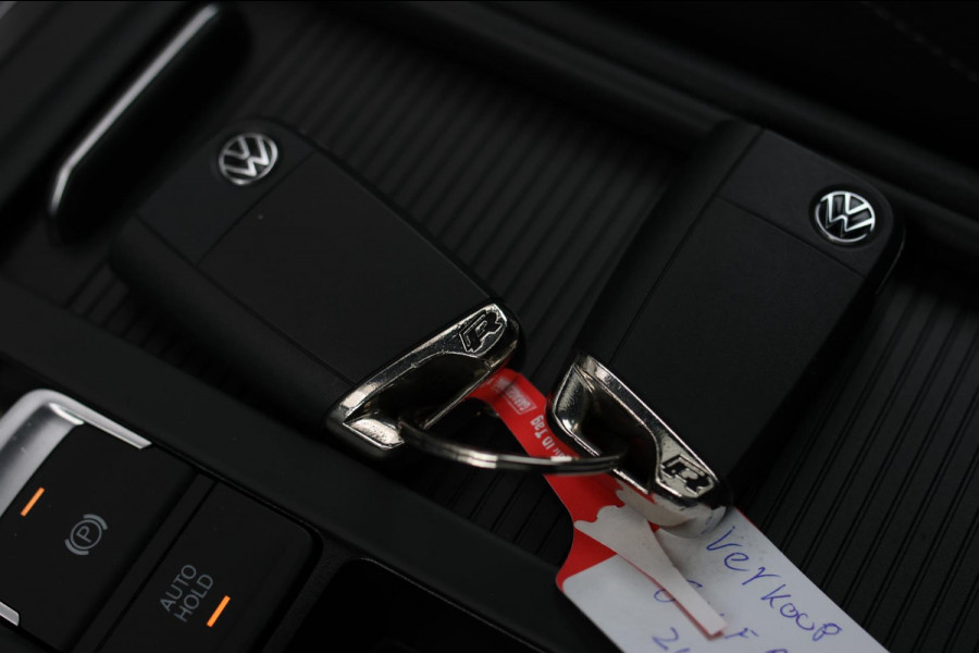 Volkswagen Golf 2.0 TSI 4Motion R *Pano*Dynaudio*Keyless*1e eigenaar* Volkswagen Golf 2.0 TSI 4Motion R *Pano*Dynaudio*Keyless*1e eigenaar*