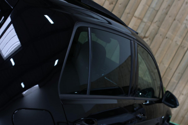 Volkswagen Golf 2.0 TSI 4Motion R *Pano*Dynaudio*Keyless*1e eigenaar* Volkswagen Golf 2.0 TSI 4Motion R *Pano*Dynaudio*Keyless*1e eigenaar*