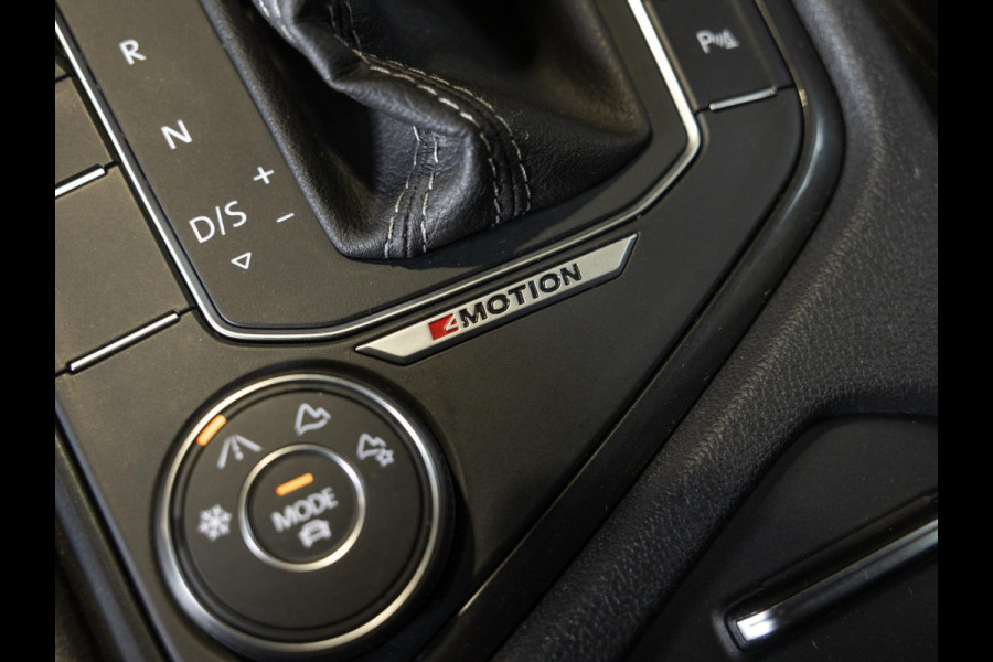Volkswagen Tiguan Allspace 2.0 TSI 4Motion 3x R-Line 7 persoons / 220pk / Panorama dak / Trekhaak / Stoelverwarming / Volkswagen Tiguan Allspace 2.0 TSI 4Motion 3x R-Line 7 persoons / 220pk / Panorama dak / Trekhaak / Stoelverwarming /