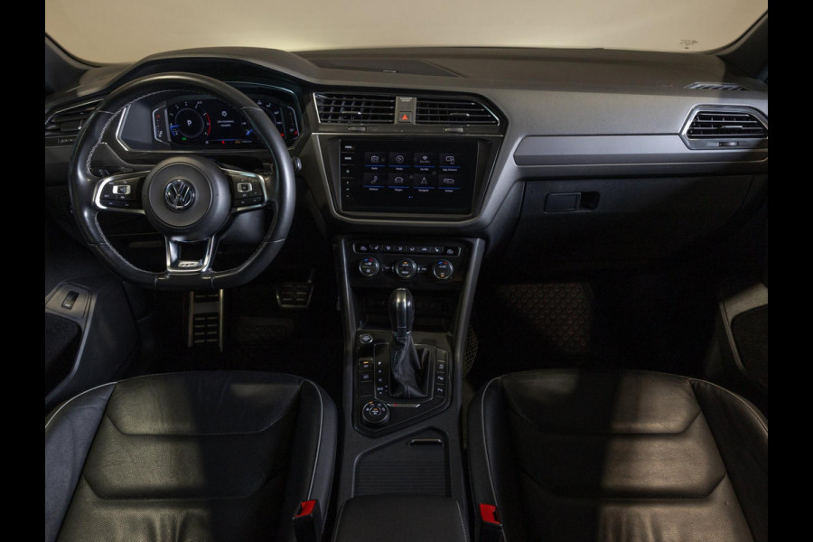 Volkswagen Tiguan Allspace 2.0 TSI 4Motion 3x R-Line 7 persoons / 220pk / Panorama dak / Trekhaak / Stoelverwarming / Volkswagen Tiguan Allspace 2.0 TSI 4Motion 3x R-Line 7 persoons / 220pk / Panorama dak / Trekhaak / Stoelverwarming /