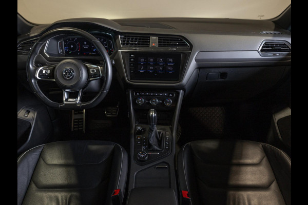 Volkswagen Tiguan Allspace 2.0 TSI 4Motion 3x R-Line 7 persoons / 220pk / Panorama dak / Trekhaak / Stoelverwarming / Volkswagen Tiguan Allspace 2.0 TSI 4Motion 3x R-Line 7 persoons / 220pk / Panorama dak / Trekhaak / Stoelverwarming /
