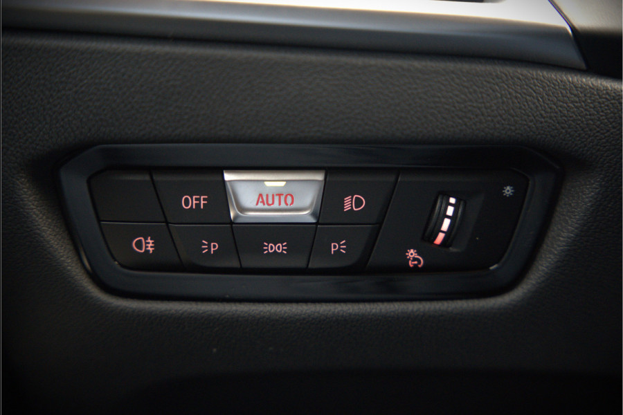 BMW 3 Serie Touring 330i xDrive High Excecutive M Sport | M Performance | Stoelverwarming | Camera | Navigatie | Parkeersensoren | Apple Carplay | Keyless | HIFI | Adaptive Cruise Control | DAB | LED | BTW | Fabrieksgarantie