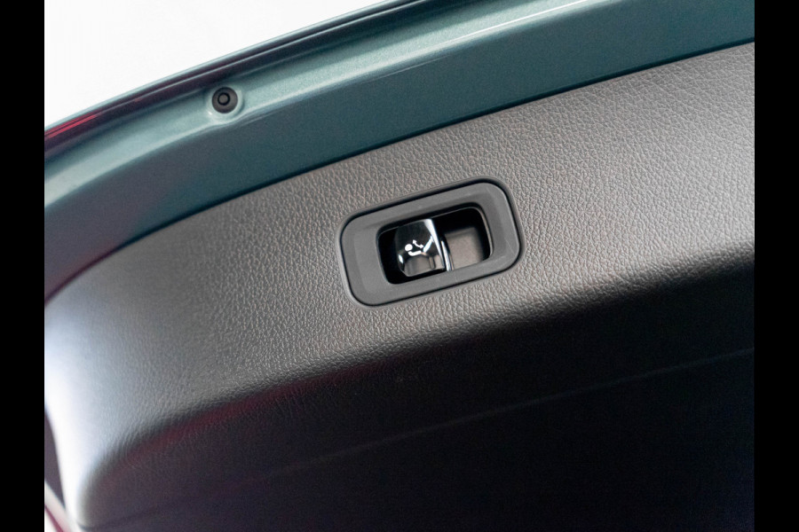 Mercedes-Benz GLC GLC 300e 4MATIC AMG Line | Trekhaak | Luchtvering | Gestuurde achteras