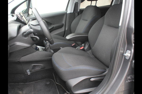 Peugeot 208 1.2 PureTech Signature | NAVIGATIE | APPLE CARPLAY | Peugeot 208 1.2 PureTech Signature | NAVIGATIE | APPLE CARPLAY |