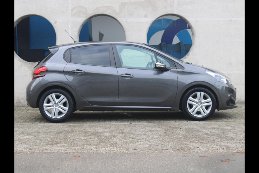 Peugeot 208 1.2 PureTech Signature | NAVIGATIE | APPLE CARPLAY | Peugeot 208 1.2 PureTech Signature | NAVIGATIE | APPLE CARPLAY |