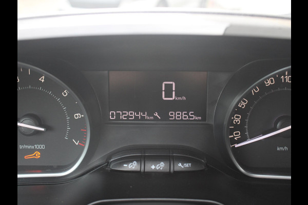 Peugeot 208 1.2 PureTech Signature | NAVIGATIE | APPLE CARPLAY | Peugeot 208 1.2 PureTech Signature | NAVIGATIE | APPLE CARPLAY |