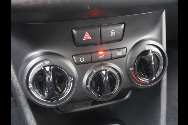 Peugeot 208 1.2 PureTech Signature | NAVIGATIE | APPLE CARPLAY | Peugeot 208 1.2 PureTech Signature | NAVIGATIE | APPLE CARPLAY |