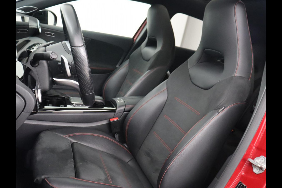 Mercedes-Benz A-Klasse 250e AMG | Panoramadak | 360 Camera | Burmester | Stoelverwarming | Adaptive cruise | Carplay | Sfeerverlichting | 19'' | Navigatie | Widescreen | Leder/Alcantara | PHEV | Plug In Mercedes-Benz A-Klasse 250e AMG | Panoramadak | 360 Camera | Burmester | Stoelverwarming | Adaptive cruise | Carplay | Sfeerverlichting | 19'' | Navigatie | Widescreen | Leder/Alcantara | PHEV | Plug In
