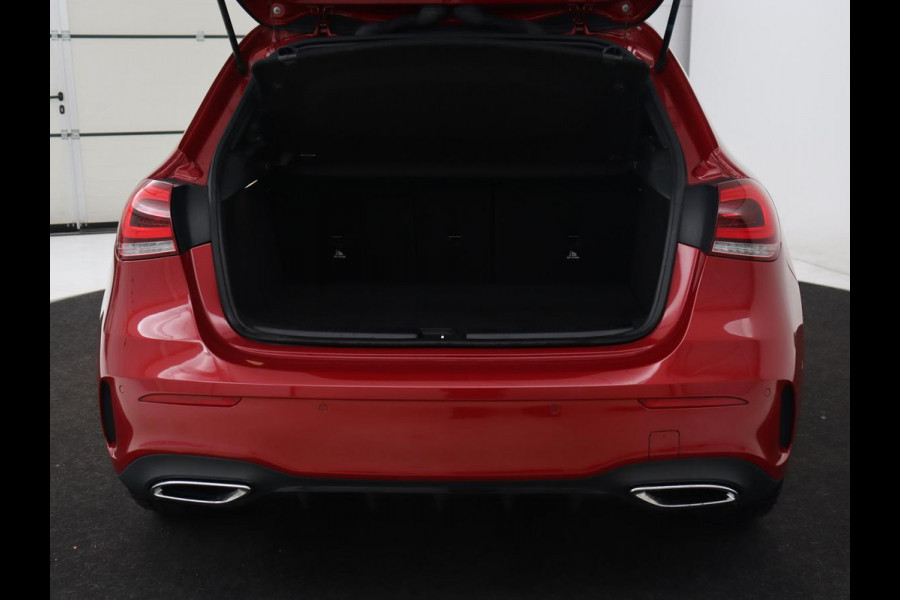Mercedes-Benz A-Klasse 250e AMG | Panoramadak | 360 Camera | Burmester | Stoelverwarming | Adaptive cruise | Carplay | Sfeerverlichting | 19'' | Navigatie | Widescreen | Leder/Alcantara | PHEV | Plug In Mercedes-Benz A-Klasse 250e AMG | Panoramadak | 360 Camera | Burmester | Stoelverwarming | Adaptive cruise | Carplay | Sfeerverlichting | 19'' | Navigatie | Widescreen | Leder/Alcantara | PHEV | Plug In