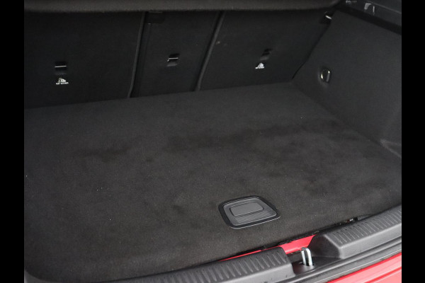 Mercedes-Benz A-Klasse 250e AMG | Panoramadak | 360 Camera | Burmester | Stoelverwarming | Adaptive cruise | Carplay | Sfeerverlichting | 19'' | Navigatie | Widescreen | Leder/Alcantara | PHEV | Plug In Mercedes-Benz A-Klasse 250e AMG | Panoramadak | 360 Camera | Burmester | Stoelverwarming | Adaptive cruise | Carplay | Sfeerverlichting | 19'' | Navigatie | Widescreen | Leder/Alcantara | PHEV | Plug In