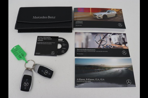 Mercedes-Benz A-Klasse 250e AMG | Panoramadak | 360 Camera | Burmester | Stoelverwarming | Adaptive cruise | Carplay | Sfeerverlichting | 19'' | Navigatie | Widescreen | Leder/Alcantara | PHEV | Plug In Mercedes-Benz A-Klasse 250e AMG | Panoramadak | 360 Camera | Burmester | Stoelverwarming | Adaptive cruise | Carplay | Sfeerverlichting | 19'' | Navigatie | Widescreen | Leder/Alcantara | PHEV | Plug In