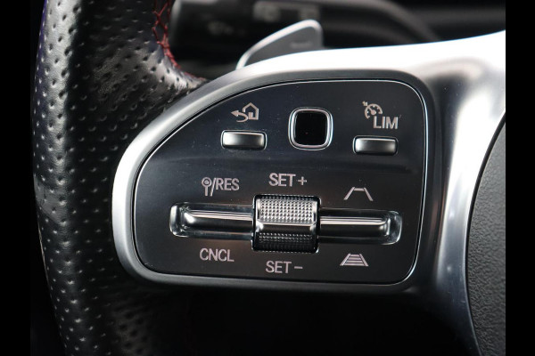 Mercedes-Benz A-Klasse 250e AMG | Panoramadak | 360 Camera | Burmester | Stoelverwarming | Adaptive cruise | Carplay | Sfeerverlichting | 19'' | Navigatie | Widescreen | Leder/Alcantara | PHEV | Plug In Mercedes-Benz A-Klasse 250e AMG | Panoramadak | 360 Camera | Burmester | Stoelverwarming | Adaptive cruise | Carplay | Sfeerverlichting | 19'' | Navigatie | Widescreen | Leder/Alcantara | PHEV | Plug In