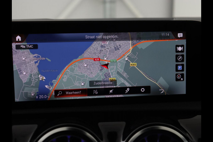 Mercedes-Benz A-Klasse 250e AMG | Panoramadak | 360 Camera | Burmester | Stoelverwarming | Adaptive cruise | Carplay | Sfeerverlichting | 19'' | Navigatie | Widescreen | Leder/Alcantara | PHEV | Plug In Mercedes-Benz A-Klasse 250e AMG | Panoramadak | 360 Camera | Burmester | Stoelverwarming | Adaptive cruise | Carplay | Sfeerverlichting | 19'' | Navigatie | Widescreen | Leder/Alcantara | PHEV | Plug In