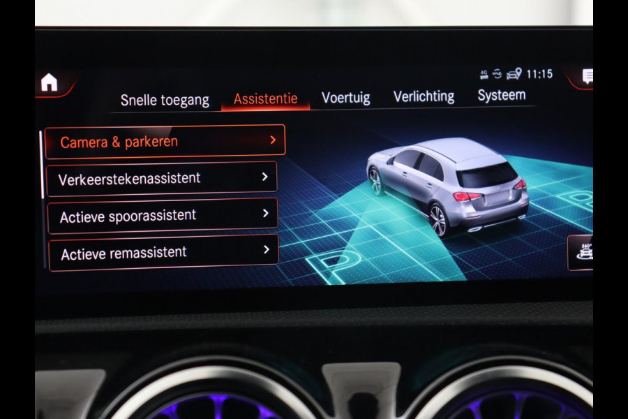 Mercedes-Benz A-Klasse 250e AMG | Panoramadak | 360 Camera | Burmester | Stoelverwarming | Adaptive cruise | Carplay | Sfeerverlichting | 19'' | Navigatie | Widescreen | Leder/Alcantara | PHEV | Plug In Mercedes-Benz A-Klasse 250e AMG | Panoramadak | 360 Camera | Burmester | Stoelverwarming | Adaptive cruise | Carplay | Sfeerverlichting | 19'' | Navigatie | Widescreen | Leder/Alcantara | PHEV | Plug In