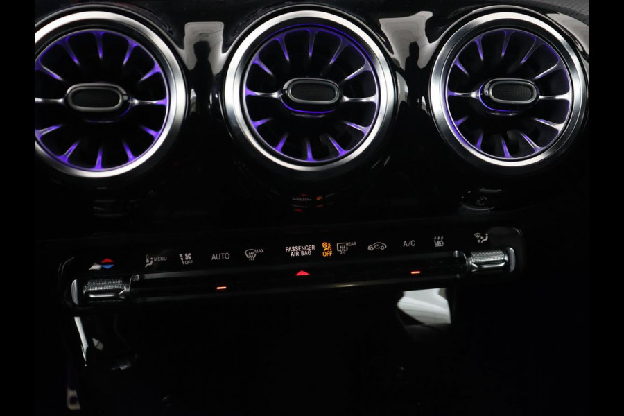 Mercedes-Benz A-Klasse 250e AMG | Panoramadak | 360 Camera | Burmester | Stoelverwarming | Adaptive cruise | Carplay | Sfeerverlichting | 19'' | Navigatie | Widescreen | Leder/Alcantara | PHEV | Plug In Mercedes-Benz A-Klasse 250e AMG | Panoramadak | 360 Camera | Burmester | Stoelverwarming | Adaptive cruise | Carplay | Sfeerverlichting | 19'' | Navigatie | Widescreen | Leder/Alcantara | PHEV | Plug In