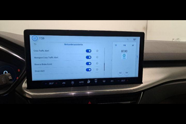 Ford Kuga 2.5 PHEV Titanium 243pk | Driver Assistance Pack | SYNC 4 Navigatie | 2.100kg Trekgewicht Ford Kuga 2.5 PHEV Titanium 243pk | Driver Assistance Pack | SYNC 4 Navigatie | 2.100kg Trekgewicht