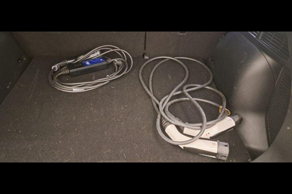 Ford Kuga 2.5 PHEV Titanium 243pk | Driver Assistance Pack | SYNC 4 Navigatie | 2.100kg Trekgewicht Ford Kuga 2.5 PHEV Titanium 243pk | Driver Assistance Pack | SYNC 4 Navigatie | 2.100kg Trekgewicht