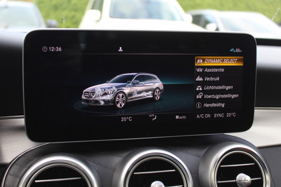Mercedes-Benz C-Klasse Estate 180 Business Solution AMG / Panoramadak / Camera / Leder / Navigatie / 18'' / DAB / Stoelverwarming / Cruise Control Mercedes-Benz C-Klasse Estate 180 Business Solution AMG / Panoramadak / Camera / Leder / Navigatie / 18'' / DAB / Stoelverwarming / Cruise Control