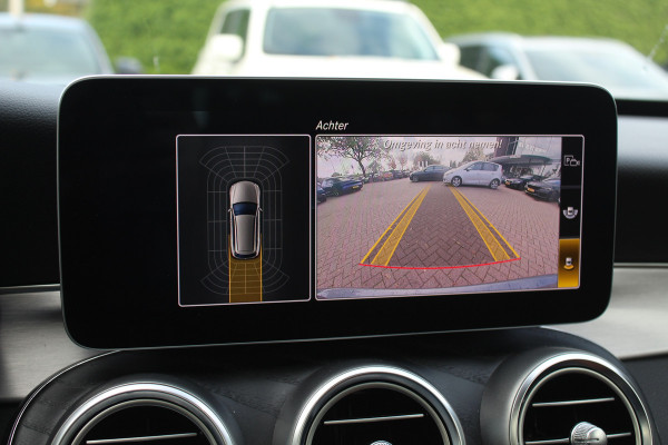 Mercedes-Benz C-Klasse Estate 180 Business Solution AMG / Panoramadak / Camera / Leder / Navigatie / 18'' / DAB / Stoelverwarming / Cruise Control Mercedes-Benz C-Klasse Estate 180 Business Solution AMG / Panoramadak / Camera / Leder / Navigatie / 18'' / DAB / Stoelverwarming / Cruise Control