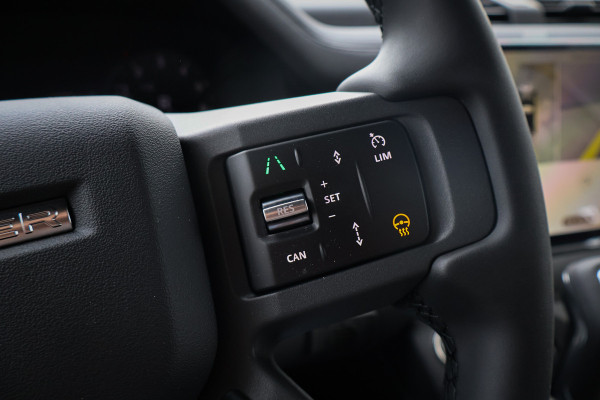 Land Rover Defender 110 P300e 110 X-Dynamic SE ADAPTIVE CRUISE | 360 CAMERA | PANORAMADAK | VOORRUITVERWARMING | MERIDIAN | ELEKTRISCHE STOELEN | STUURVERWARMING | Land Rover Defender 110 P300e 110 X-Dynamic SE ADAPTIVE CRUISE | 360 CAMERA | PANORAMADAK | VOORRUITVERWARMING | MERIDIAN | ELEKTRISCHE STOELEN | STUURVERWARMING |