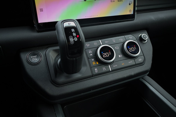 Land Rover Defender 110 P300e 110 X-Dynamic SE ADAPTIVE CRUISE | 360 CAMERA | PANORAMADAK | VOORRUITVERWARMING | MERIDIAN | ELEKTRISCHE STOELEN | STUURVERWARMING | Land Rover Defender 110 P300e 110 X-Dynamic SE ADAPTIVE CRUISE | 360 CAMERA | PANORAMADAK | VOORRUITVERWARMING | MERIDIAN | ELEKTRISCHE STOELEN | STUURVERWARMING |