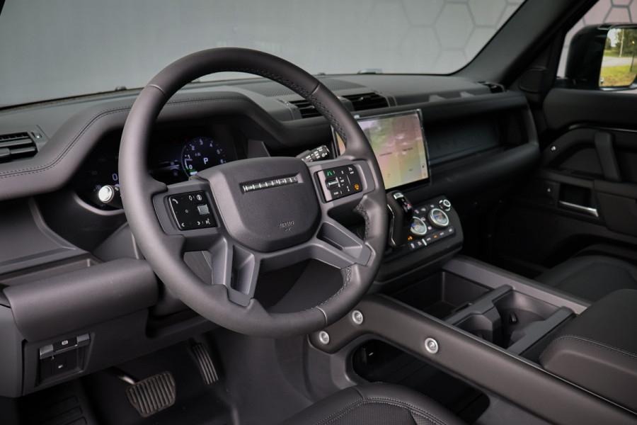 Land Rover Defender 110 P300e 110 X-Dynamic SE ADAPTIVE CRUISE | 360 CAMERA | PANORAMADAK | VOORRUITVERWARMING | MERIDIAN | ELEKTRISCHE STOELEN | STUURVERWARMING | Land Rover Defender 110 P300e 110 X-Dynamic SE ADAPTIVE CRUISE | 360 CAMERA | PANORAMADAK | VOORRUITVERWARMING | MERIDIAN | ELEKTRISCHE STOELEN | STUURVERWARMING |