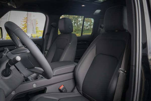 Land Rover Defender 110 P300e 110 X-Dynamic SE ADAPTIVE CRUISE | 360 CAMERA | PANORAMADAK | VOORRUITVERWARMING | MERIDIAN | ELEKTRISCHE STOELEN | STUURVERWARMING | Land Rover Defender 110 P300e 110 X-Dynamic SE ADAPTIVE CRUISE | 360 CAMERA | PANORAMADAK | VOORRUITVERWARMING | MERIDIAN | ELEKTRISCHE STOELEN | STUURVERWARMING |