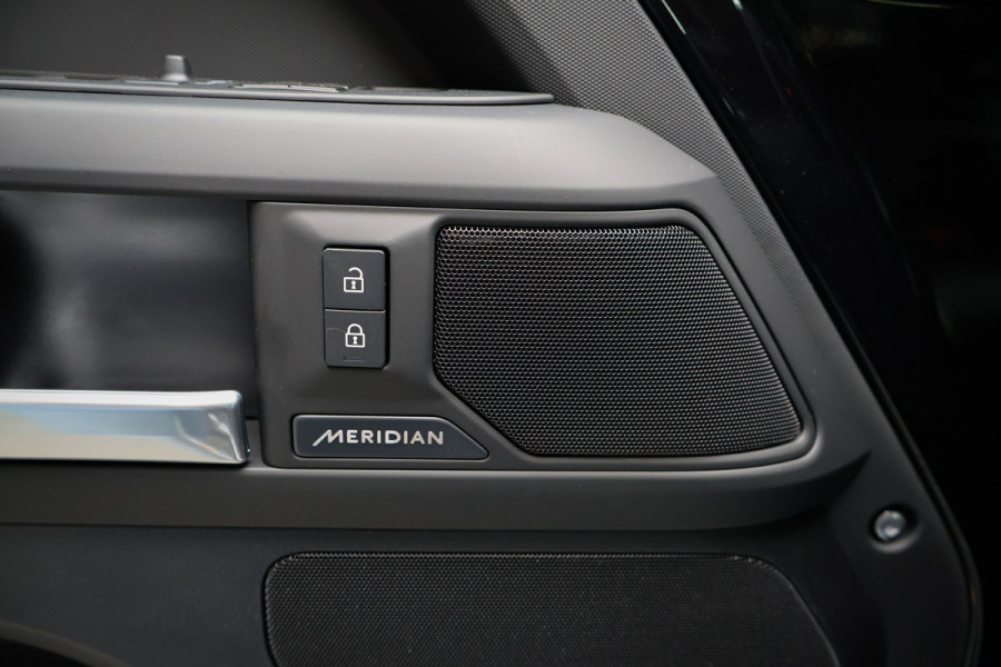 Land Rover Defender 110 P300e 110 X-Dynamic SE | ADAPTIVE CRUISE | 360 CAMERA | PANORAMADAK | VOORRUITVERWARMING | MERIDIAN | ELEKTRISCHE STOELEN |  NEW