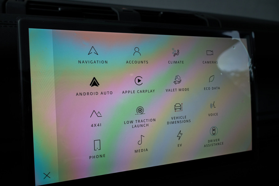 Land Rover Defender 110 P300e 110 X-Dynamic SE | ADAPTIVE CRUISE | 360 CAMERA | PANORAMADAK | VOORRUITVERWARMING | MERIDIAN | ELEKTRISCHE STOELEN |  NEW