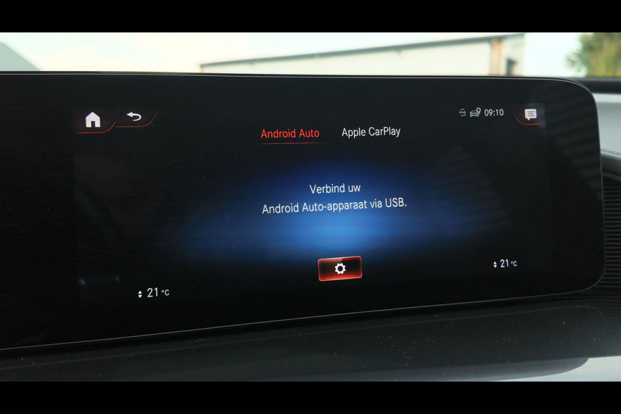 Mercedes-Benz EQC 400 4MATIC Business Solution AMG 80 kWh VOL VOL TREKHAAK Mercedes-Benz EQC 400 4MATIC Business Solution AMG 80 kWh VOL VOL TREKHAAK