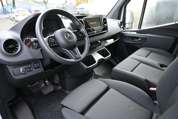 Mercedes-Benz Sprinter 315 CDI L1H1 RWD 10.25 inch MBUX met navigatie en camera, Trekhaak Mercedes-Benz Sprinter 315 CDI L1H1 RWD 10.25 inch MBUX met navigatie en camera, Trekhaak