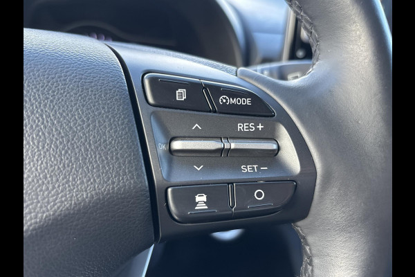 Hyundai Kona EV Premium 64 kWh