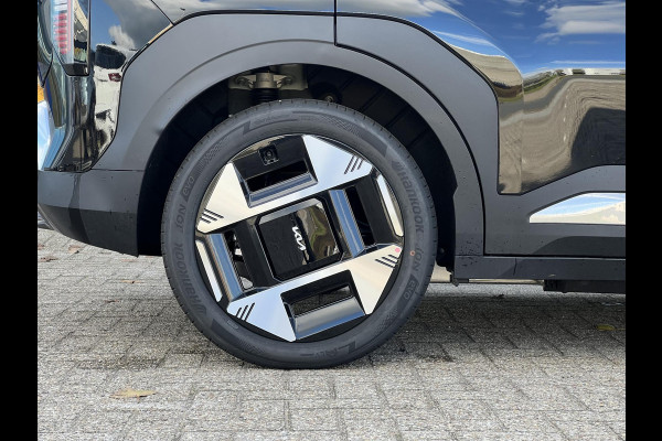Kia EV3 Plus 81.4 kWh | Warmtepomp | 204 PK | Stoelverwarming | Stuurverwarming | BLIS | 19 inch Licht metaal