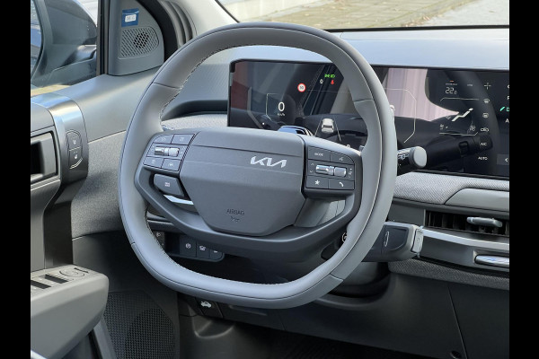 Kia EV3 Plus 81.4 kWh | Warmtepomp | 204 PK | Stoelverwarming | Stuurverwarming | BLIS | 19 inch Licht metaal
