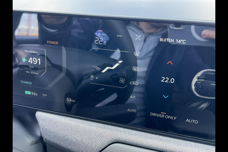 Kia EV3 Plus 81.4 kWh | Warmtepomp | 204 PK | Stoelverwarming | Stuurverwarming | BLIS | 19 inch Licht metaal