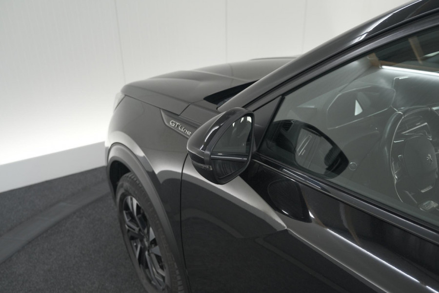 Peugeot 2008 PureTech 130 GT-Line | Camera | Adaptieve Cruise Control | Allseason Banden | Navigatie Peugeot 2008 PureTech 130 GT-Line | Camera | Adaptieve Cruise Control | Allseason Banden | Navigatie