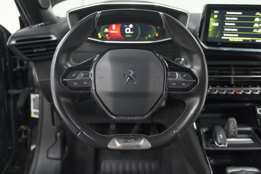 Peugeot 2008 PureTech 130 GT-Line | Camera | Adaptieve Cruise Control | Allseason Banden | Navigatie Peugeot 2008 PureTech 130 GT-Line | Camera | Adaptieve Cruise Control | Allseason Banden | Navigatie