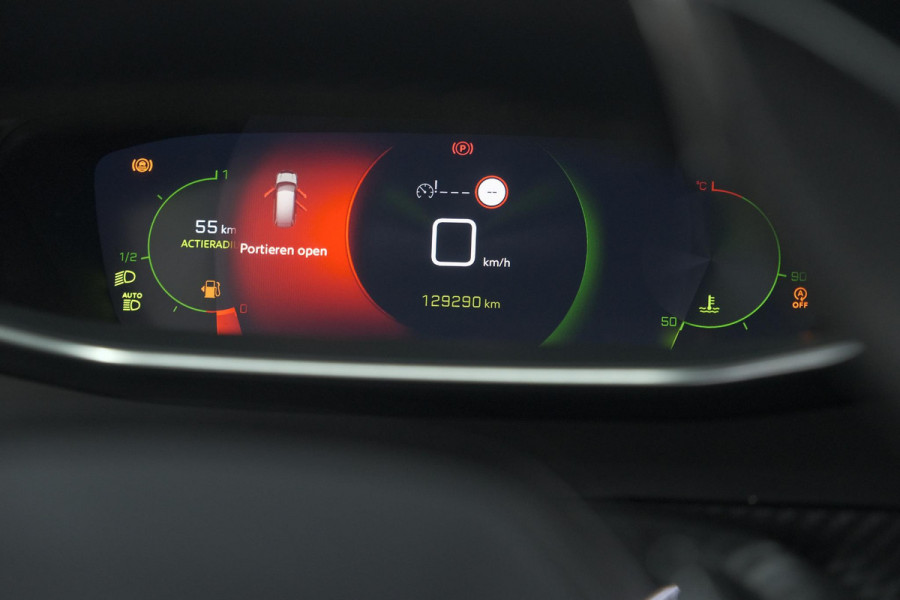 Peugeot 2008 PureTech 130 GT-Line | Camera | Adaptieve Cruise Control | Allseason Banden | Navigatie Peugeot 2008 PureTech 130 GT-Line | Camera | Adaptieve Cruise Control | Allseason Banden | Navigatie
