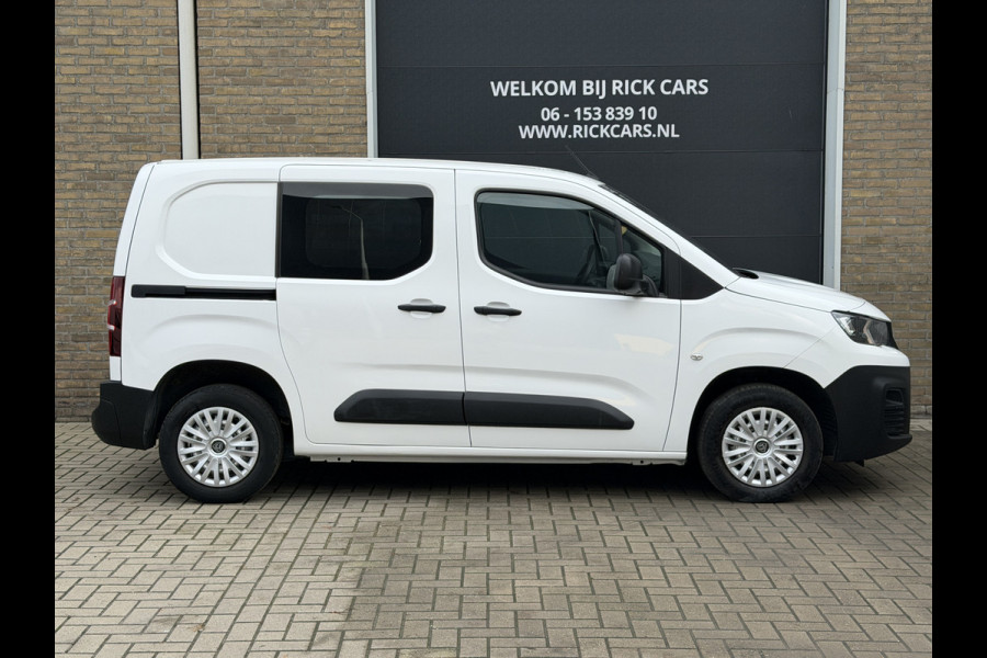 Peugeot Partner 1.2 111PK EURO 6 PureTech Premium CarPlay/cruise control/navigatie systeem Peugeot Partner 1.2 111PK EURO 6 PureTech Premium CarPlay/cruise control/navigatie systeem