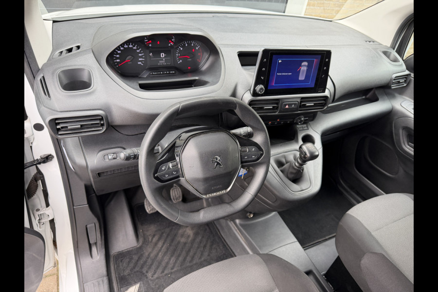 Peugeot Partner 1.2 111PK EURO 6 PureTech Premium CarPlay/cruise control/navigatie systeem Peugeot Partner 1.2 111PK EURO 6 PureTech Premium CarPlay/cruise control/navigatie systeem