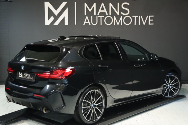 BMW 1-serie 120i M Sport / PANODAK / KEYLESS / DODEHOEK / STUUR+STOELVERW